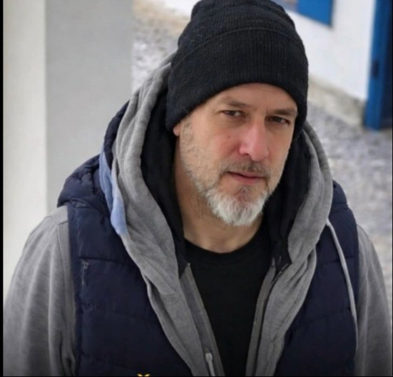  UŽAS NA NOVOM BEOGRADU Razbojnik isekao baku